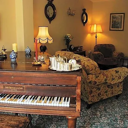 Hotel Casey's 3*